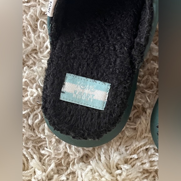 Toms X Krost collab collection slides - Picture 3 of 3